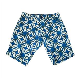 Tracy Negoshian Bermuda Shorts - NWT - Geometric Leaf pattern